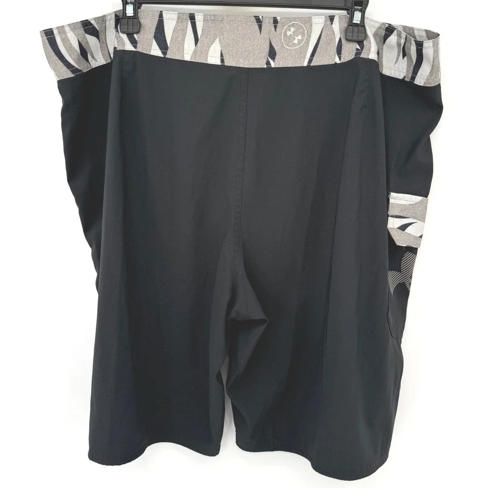 Under Armour Board Shorts Mens 42 Black 1255819 HeatGear Loose Fit Zebra Accent
